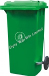 Plastic waste bin with side pedal